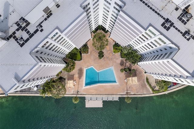 9102 W Bay Harbor Dr 2-DW, Bay Harbor Islands, FL 33154