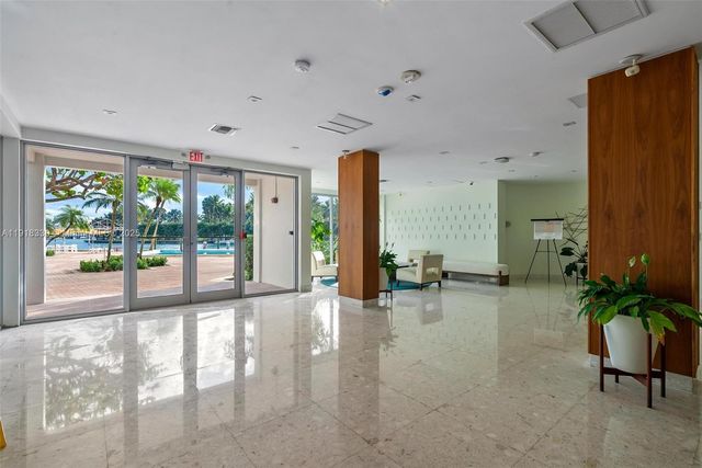 9102 W Bay Harbor Dr 2-DW, Bay Harbor Islands, FL 33154