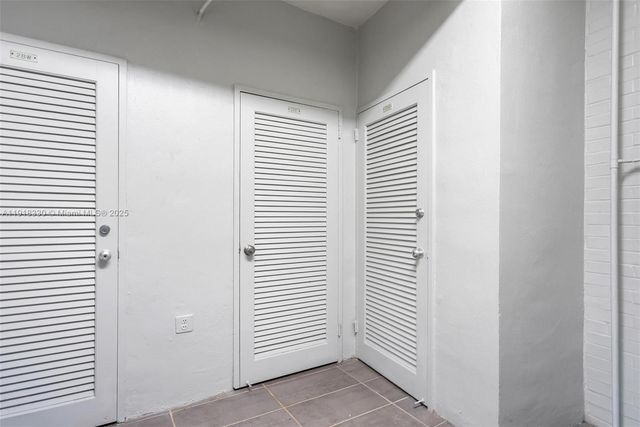 9102 W Bay Harbor Dr 2-DW, Bay Harbor Islands, FL 33154