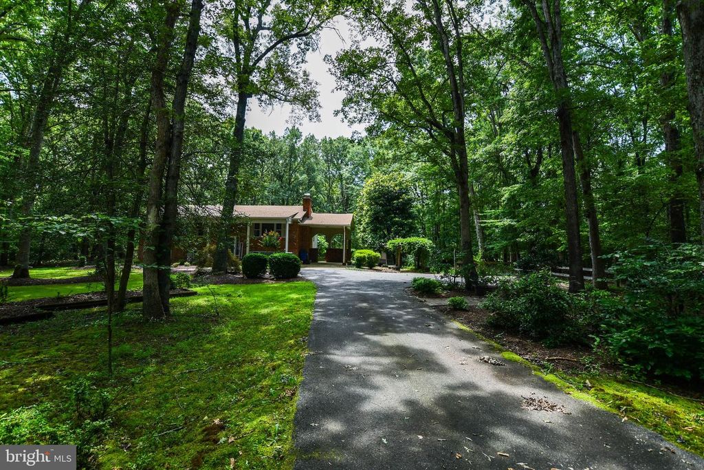 9365 BILLINGSLEY RD, White Plains, MD 20695