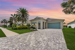 8786 Saint Lucia DR, Naples, FL 34114
