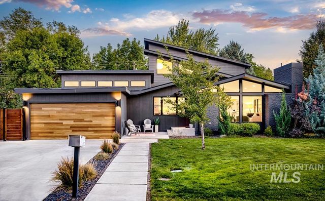 3132 N Crane Creek Rd, Boise, ID 83702 property photo
