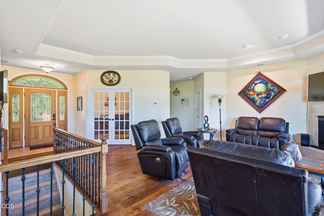 355 Madrone Ridge Drive, Grants Pass, OR 97527