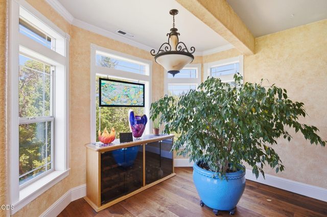 355 Madrone Ridge Drive, Grants Pass, OR 97527