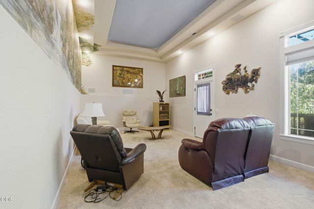 355 Madrone Ridge Drive, Grants Pass, OR 97527