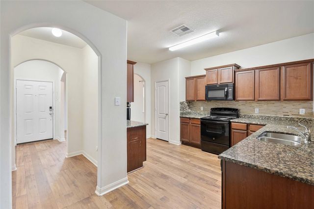 6903 Musclewood Road, Baytown, TX 77521