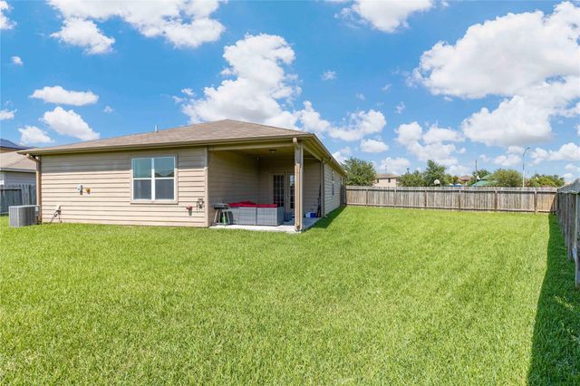 6903 Musclewood Road, Baytown, TX 77521