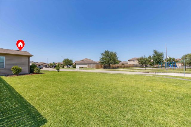 6903 Musclewood Road, Baytown, TX 77521