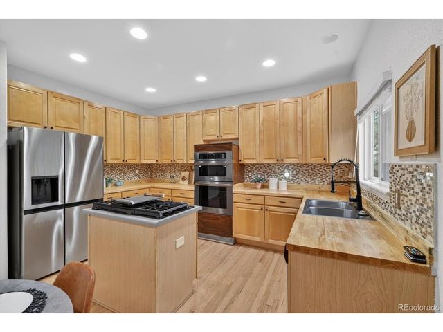 19805 E 58th Pl, Aurora, CO 80019