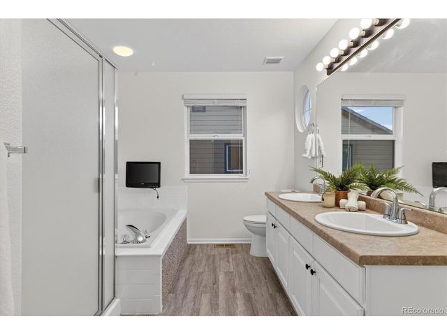 19805 E 58th Pl, Aurora, CO 80019