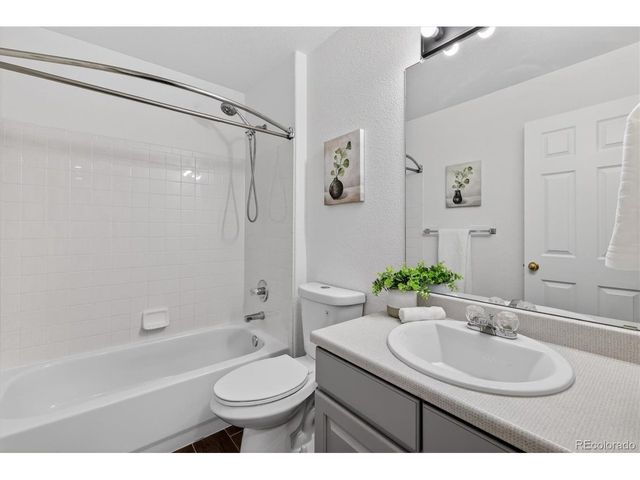 19805 E 58th Pl, Aurora, CO 80019