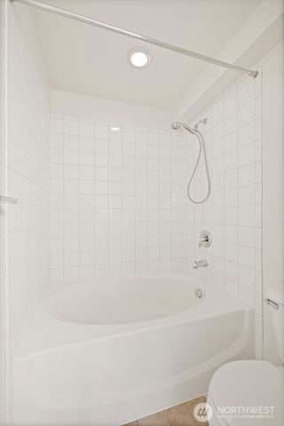 1748 24th Avenue NE, Issaquah, WA 98029