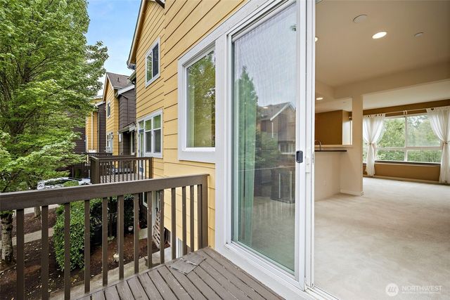 1748 24th Avenue NE, Issaquah, WA 98029