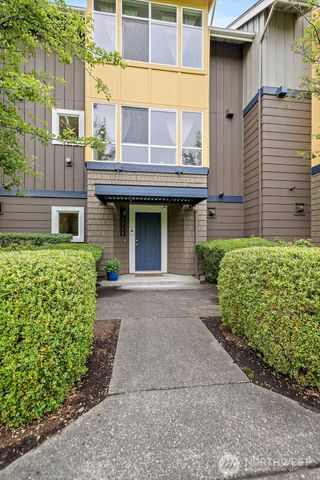 1748 24th Avenue NE, Issaquah, WA 98029