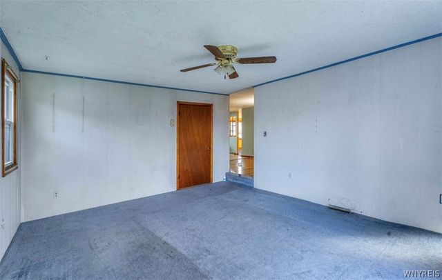 82 Surfside Parkway, Cheektowaga, NY 14225