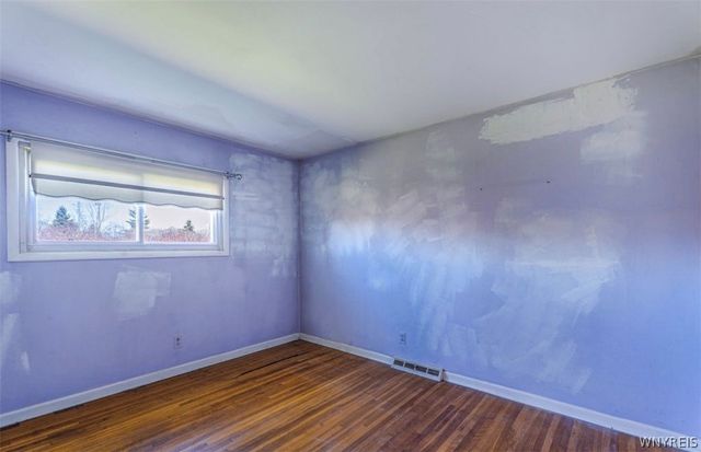 82 Surfside Parkway, Cheektowaga, NY 14225