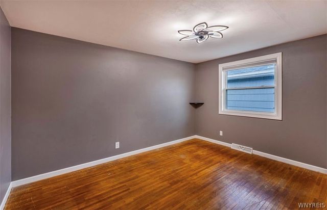 82 Surfside Parkway, Cheektowaga, NY 14225