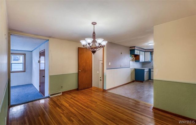 82 Surfside Parkway, Cheektowaga, NY 14225