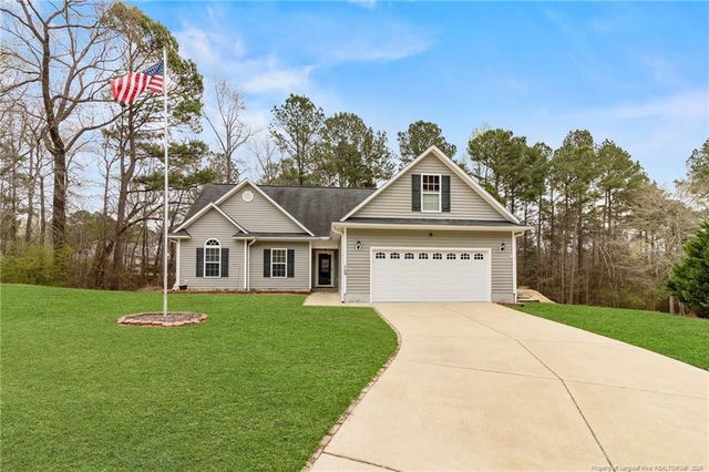 169 Broadridge Court, Raeford, NC 28376