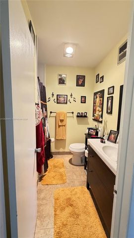5300 Washington Street D309, Hollywood, FL 33021