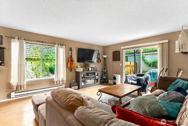 8632 26th Avenue SW, Seattle, WA 98106