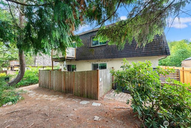 8632 26th Avenue SW, Seattle, WA 98106