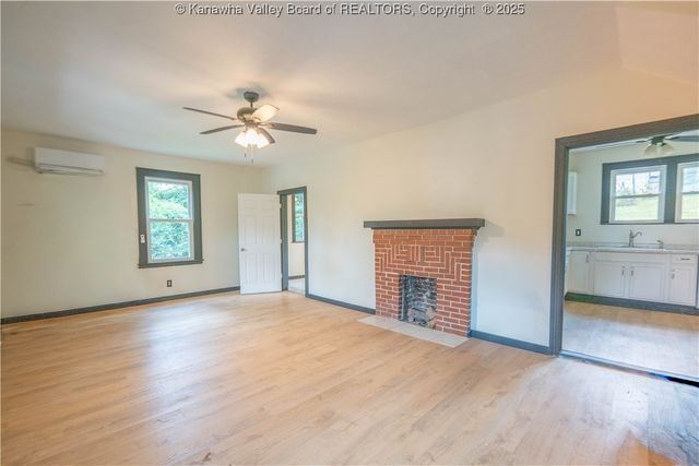 850 Springdale Drive, Charleston, WV 25302