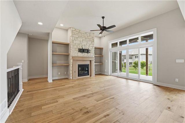 1712 SW 27th Street, Lee's Summit, MO 64082