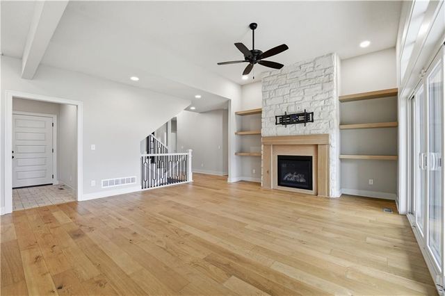 1712 SW 27th Street, Lee's Summit, MO 64082