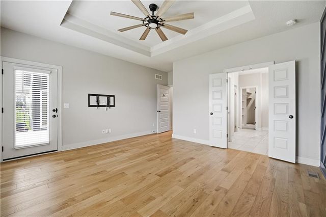 1712 SW 27th Street, Lee's Summit, MO 64082