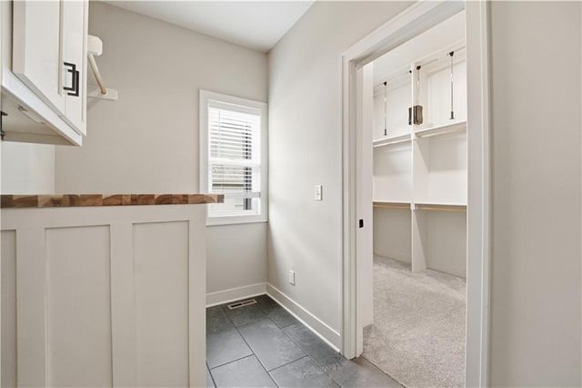 1712 SW 27th Street, Lee's Summit, MO 64082