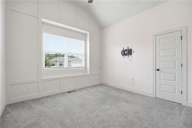 1712 SW 27th Street, Lee's Summit, MO 64082