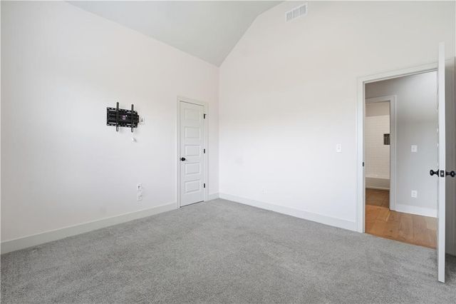 1712 SW 27th Street, Lee's Summit, MO 64082