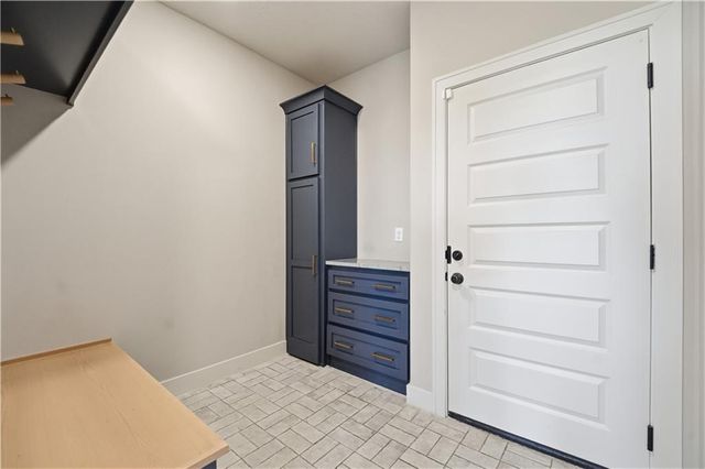 1712 SW 27th Street, Lee's Summit, MO 64082