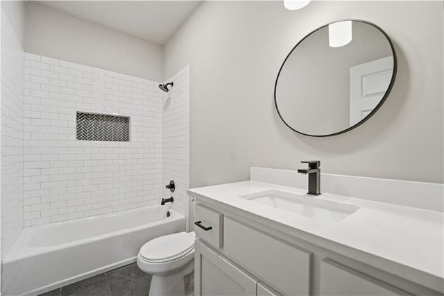 1712 SW 27th Street, Lee's Summit, MO 64082