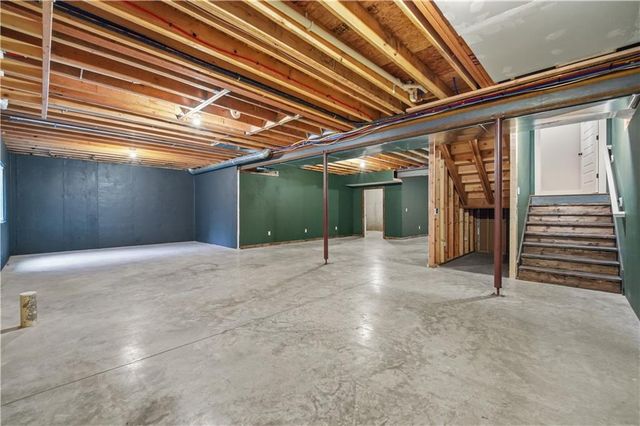 1712 SW 27th Street, Lee's Summit, MO 64082