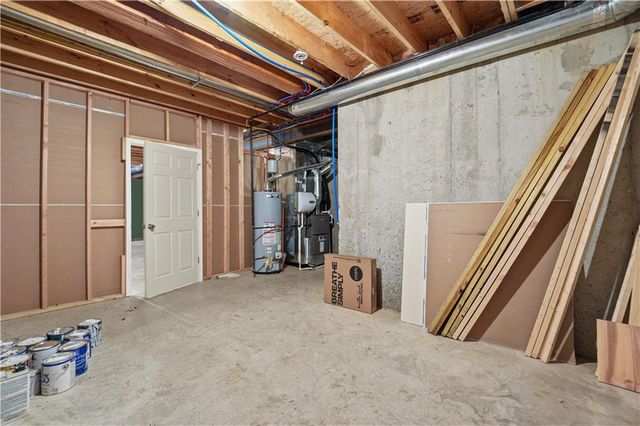 1712 SW 27th Street, Lee's Summit, MO 64082