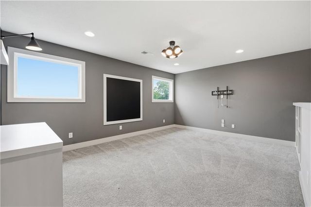 1712 SW 27th Street, Lee's Summit, MO 64082