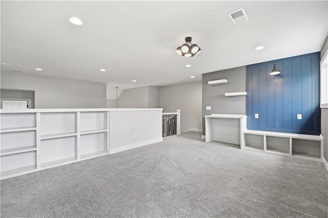 1712 SW 27th Street, Lee's Summit, MO 64082