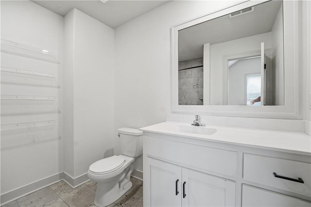 1712 SW 27th Street, Lee's Summit, MO 64082