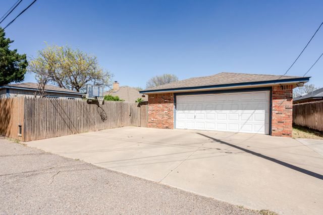 8010 CLARET Street, Amarillo, TX 79110