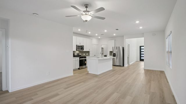 704 Dotty Drive, Princeton, TX 75071