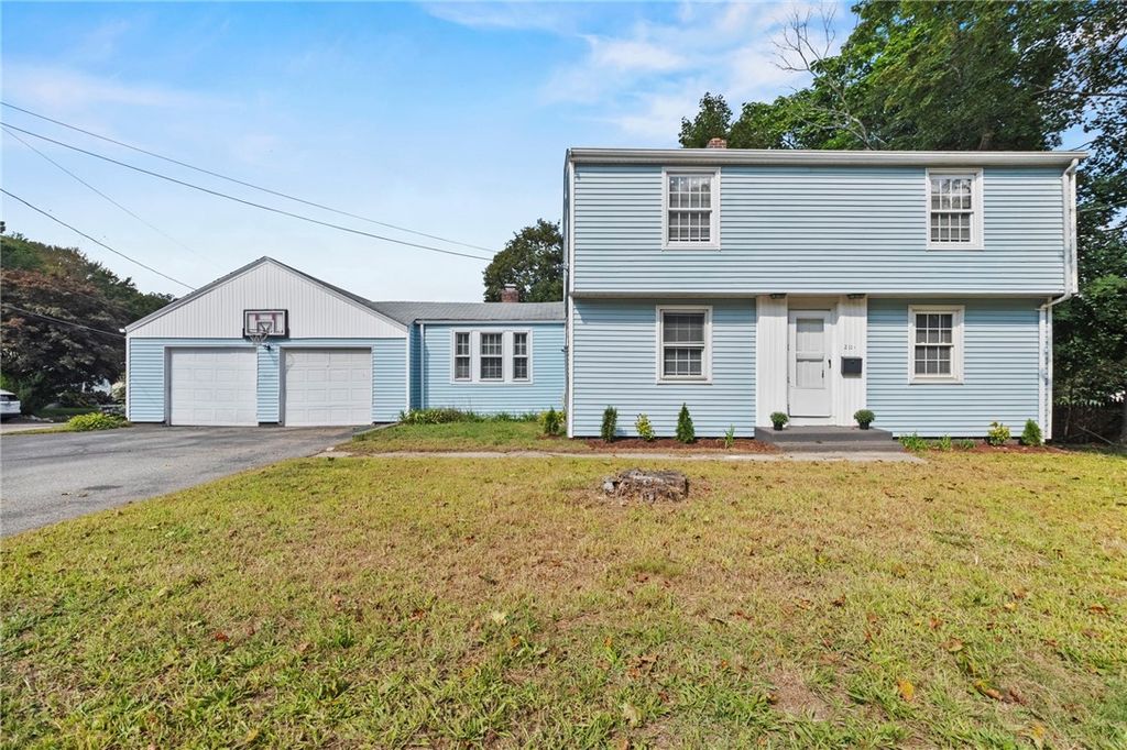 211 Tiogue Avenue, Coventry, RI 02816