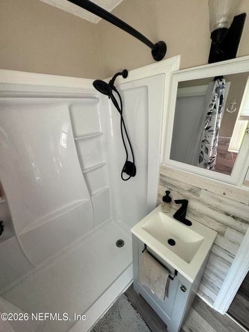 113 STOCK Avenue, Interlachen, FL 32148