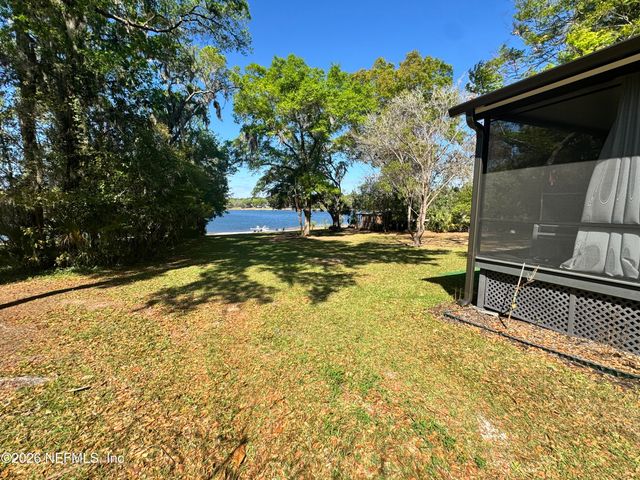 113 STOCK Avenue, Interlachen, FL 32148