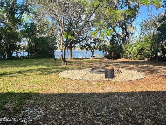 113 STOCK Avenue, Interlachen, FL 32148