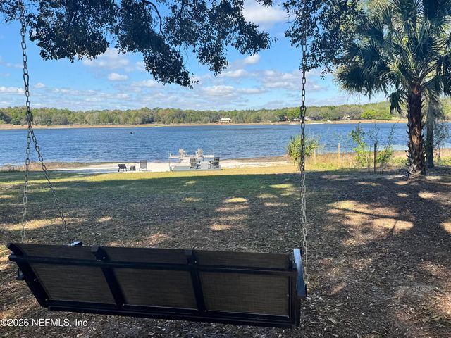 113 STOCK Avenue, Interlachen, FL 32148