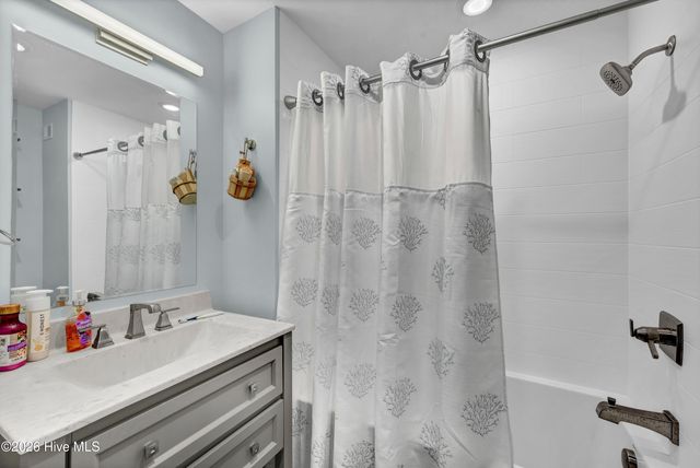 240 N Water Street Apt 1255, Wilmington, NC 28401