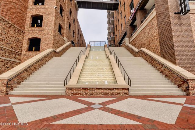 240 N Water Street Apt 1255, Wilmington, NC 28401