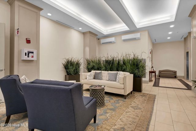 240 N Water Street Apt 1255, Wilmington, NC 28401